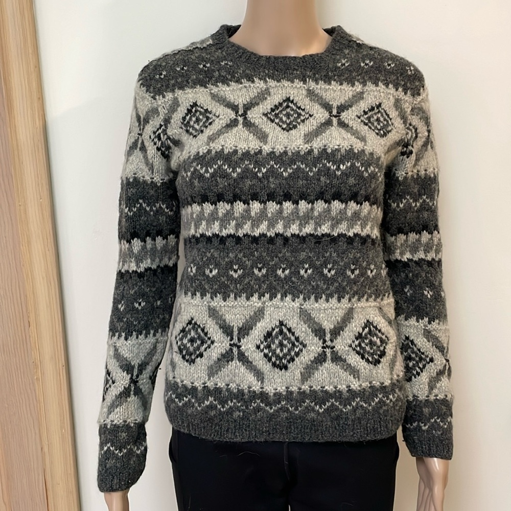 Knit by hand fair isle wool sweater gray